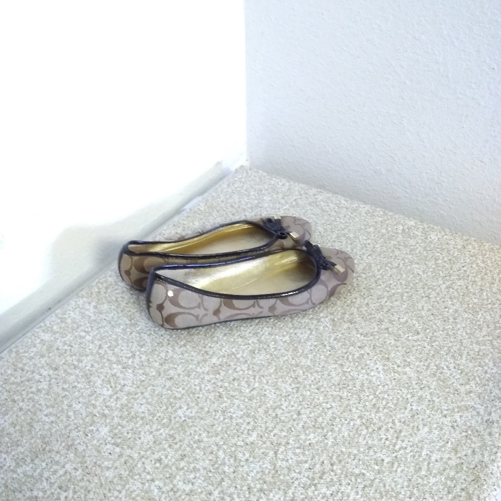 Coach Dotty Khaki Signature Flat Shoes - Picture 3 of 5
